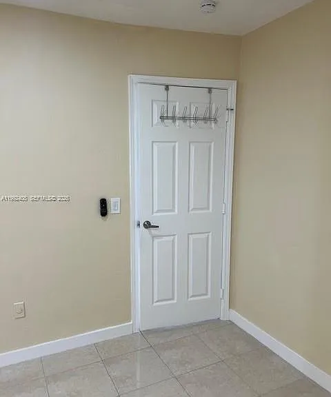 2820 SW 65th Ave — Photo 4