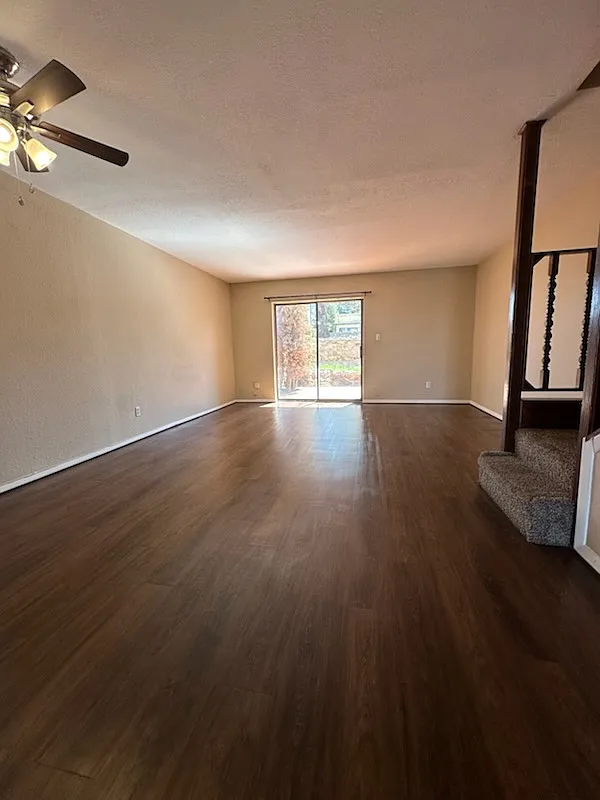 2 bed, 1.5 bath, 1120 sqft, $1,195 — Photo 2
