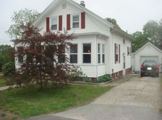 18 Navarre St, West Warwick, RI 02893