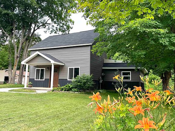 4th image of 634 County Rd