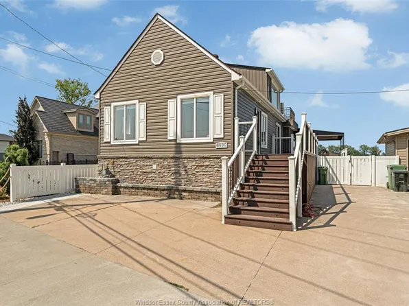 8830 Riverside Dr E, Windsor, ON N8S 1H1
