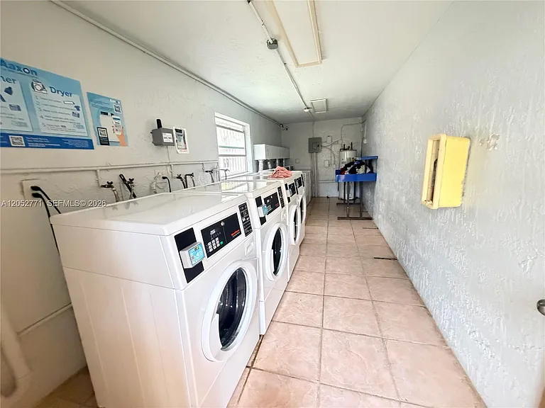 101 NE 41st St #B35 — Photo 20