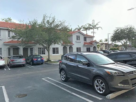 3rd image of 21109 NW 14th Pl APT 832