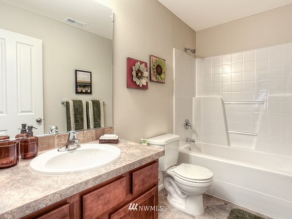 4th image of 7537 Brianna Ct SE #9
