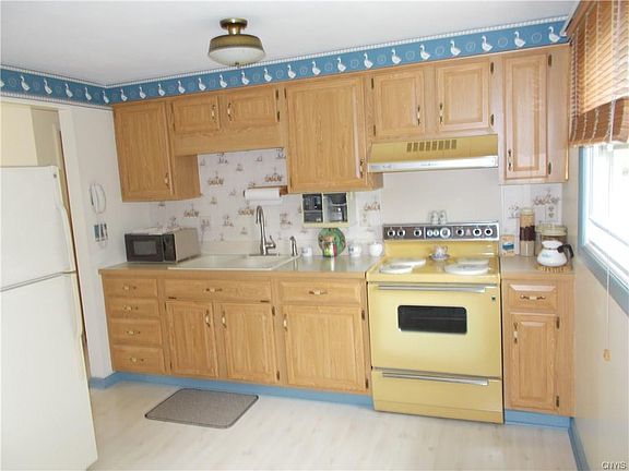 5th image of 6837 Crystalwood Dr