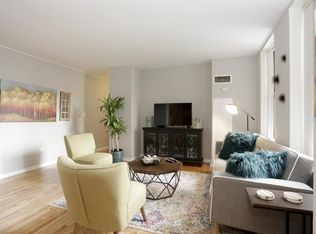 4706 N Sheridan Rd, Chicago, IL 60640