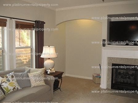4th image of 119 Kingland St