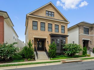 20451 Codman Dr, Ashburn, VA 20147