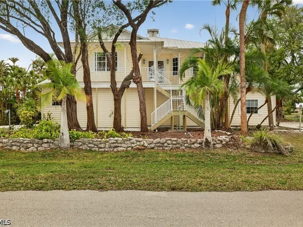 14941 Center St, Fort Myers, FL 33905