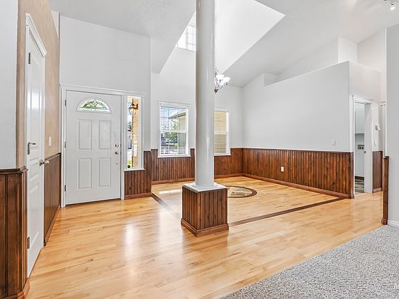 4th image of 3221 N Lilyturf Ave