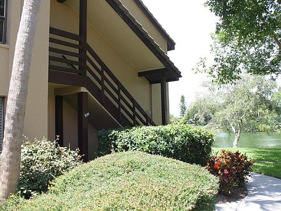 4th image of 5695 Ashton Lake Dr #16-13