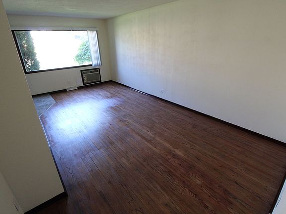 4th image of 505 W Alice Ave #1