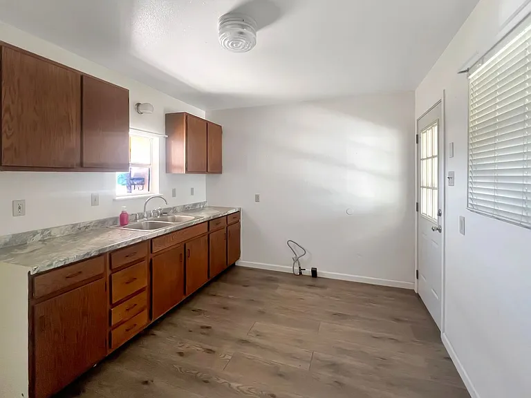 1000 E Llano Dr — Photo 5