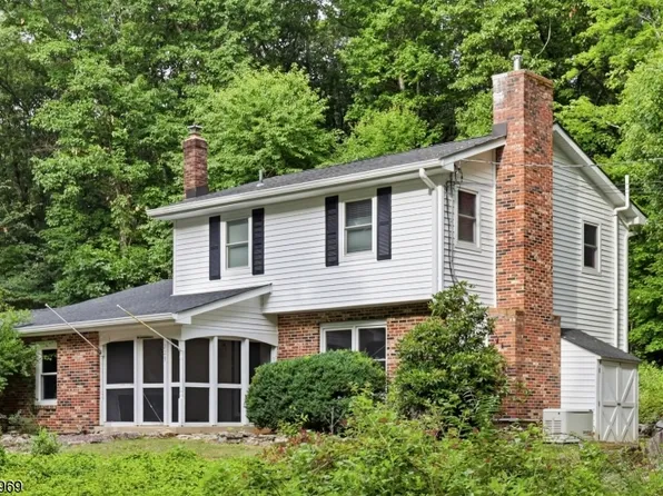 223 Beacon Hill Rd, Washington Twp., NJ 07830
