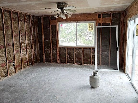 3rd image of 658 Valle Vista Ave