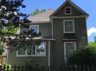 302 S Genoa St, Genoa, IL 60135