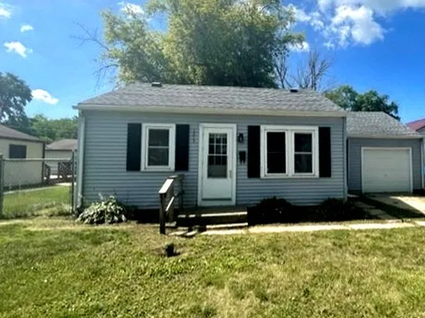 1213 W 17th St, Rock Falls, IL 61071