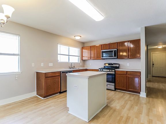 4th image of 422 Laurel Timbers Dr