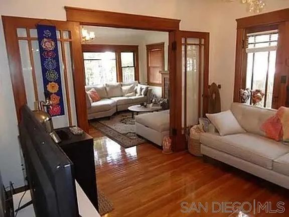 2nd image of 1631-1633 Cypress Ave