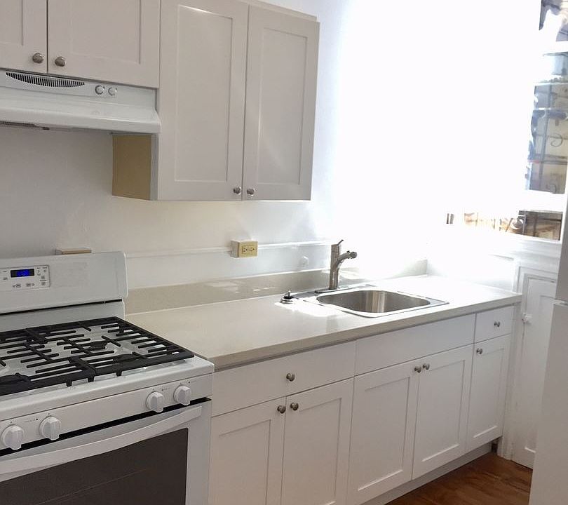 1st image of 511 Waller St APT 1