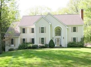 16 Timberlane Rd, Plaistow, NH 03865