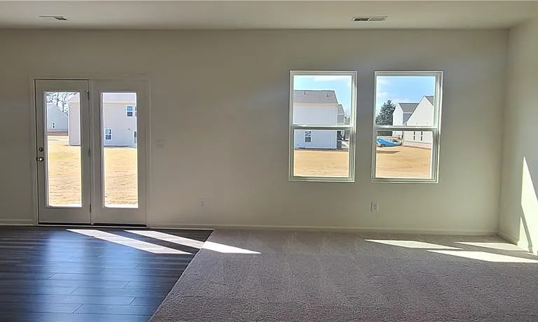 132 Verona Dr NW — Photo 5