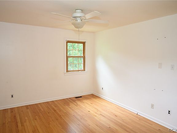 5th image of 111 N Holly Ave