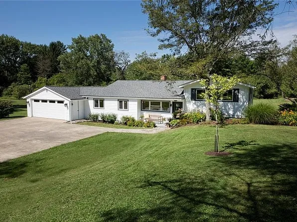 539 North St, Chagrin Falls, OH 44022