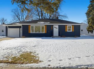 1425 11th St S, Fargo, ND 58103