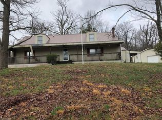 1707 Mill Branch Rd, Belpre, OH 45714