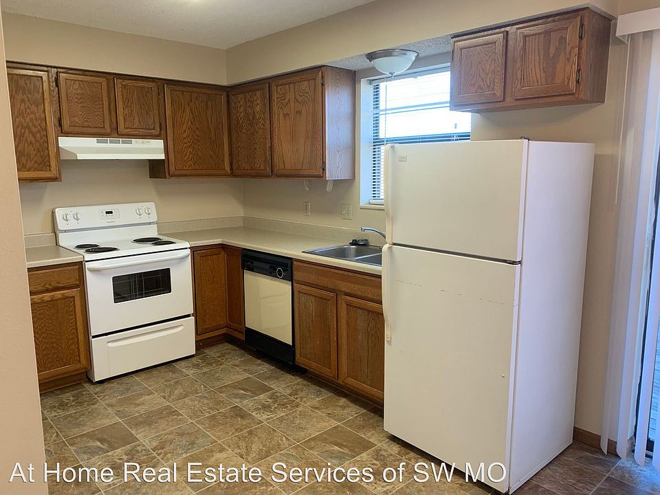 2nd image of 3374 S Moreland Ct APT B