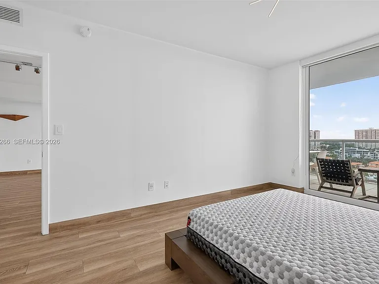 400 Sunny Isles Blvd #1207 — Photo 30