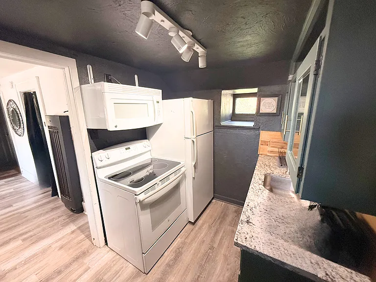 233.5 S Vine St — Photo 10