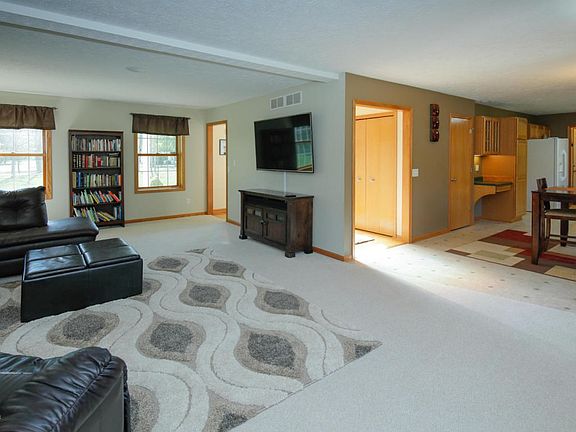 44764 30th St-105
