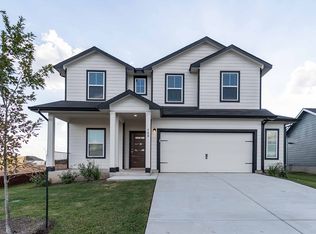 300 Yosemite Dr, Kyle, TX 78640
