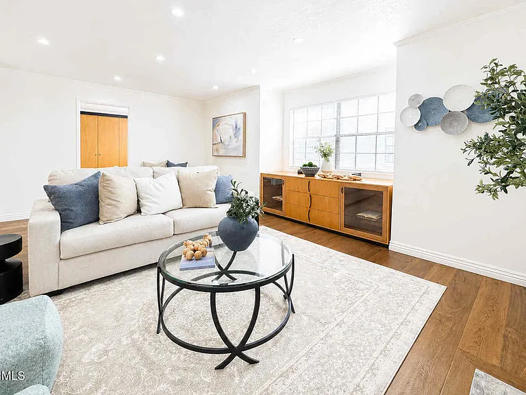 130 Monterey Rd #205 — Photo 4