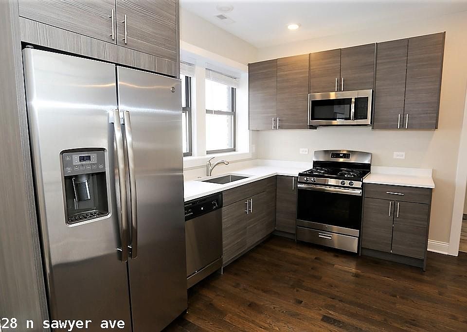1st image of 2228 N Sawyer Ave #111