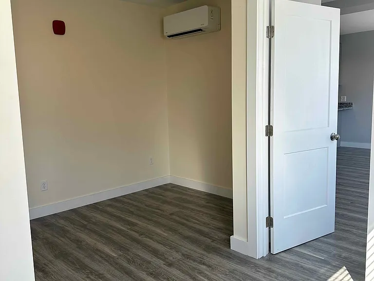 12 Washington St #302 — Photo 10