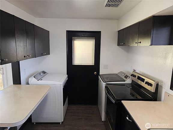 4th image of 207 March St