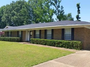 8050 Neshoba Rd, Germantown, TN 38138