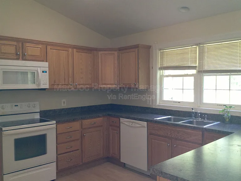 26327 Hill Rd — Photo 25