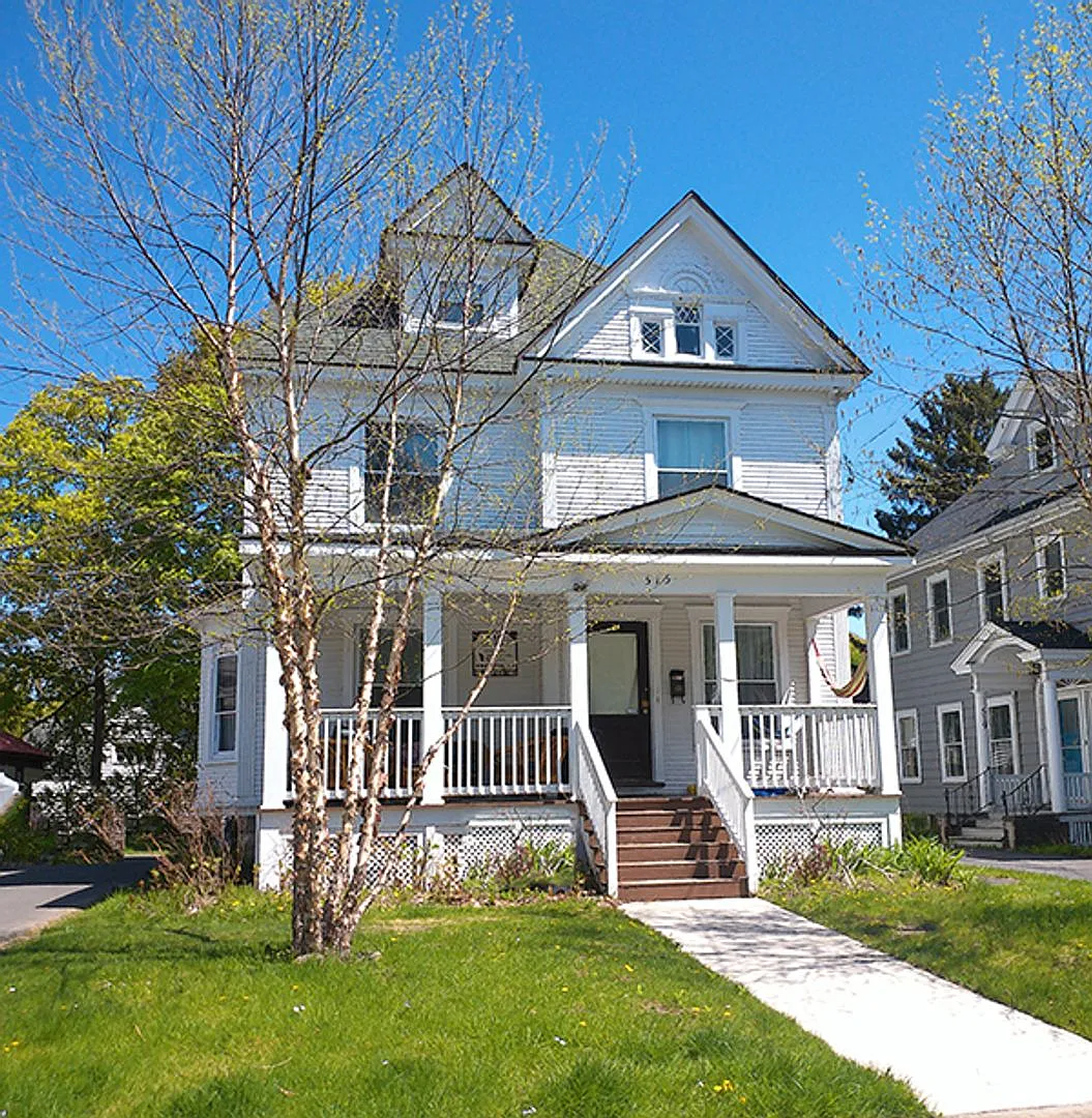 515 Allen Street - Available 6/1/27 Spacious Single Family Home With Private Back Yard — Photo 1