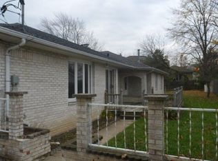 40 Hennings Ct, Antioch, IL 60002