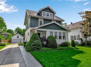 86 Pasadena Pl, Williamsville, NY 14221