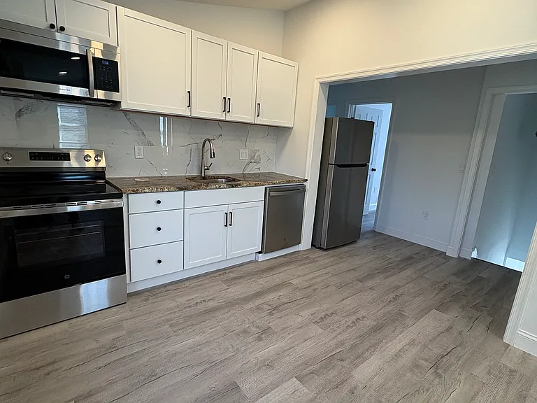 125 Sibley Ave #D — Photo 1