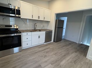 125 Sibley Ave #D, Ardmore, PA 19003