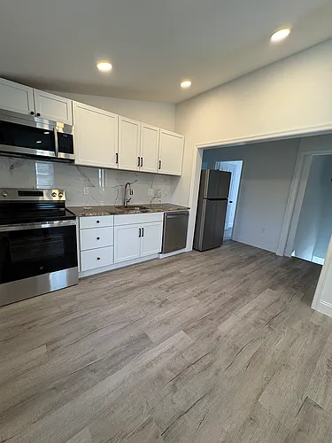 125 Sibley Ave #D Photo 1 125 Sibley Ave #D Photo 1