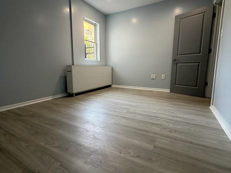 811 N Franklin St #101 — Photo 10