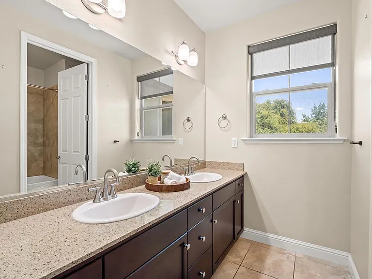 1229 E Via Roma Dr — Photo 38