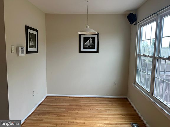 5th image of 6831 Cottingham Ln